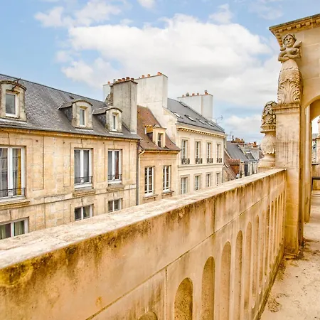 L'ecuyere - T2 - Hypercentre - Balcon カーン