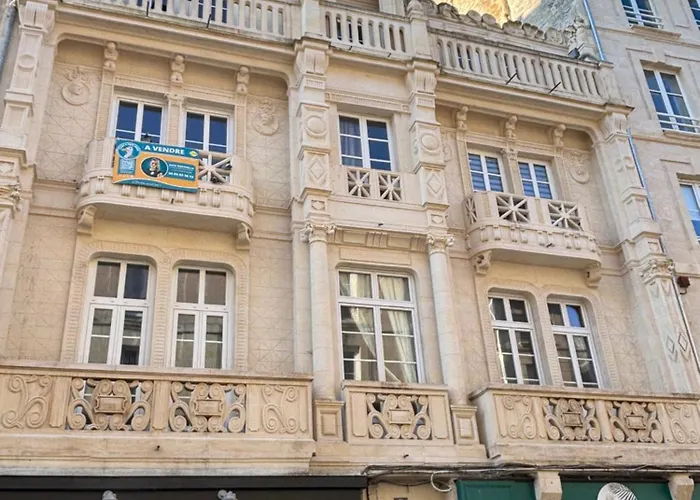 L'ecuyere - T2 - Hypercentre - Balcon Lägenhet *